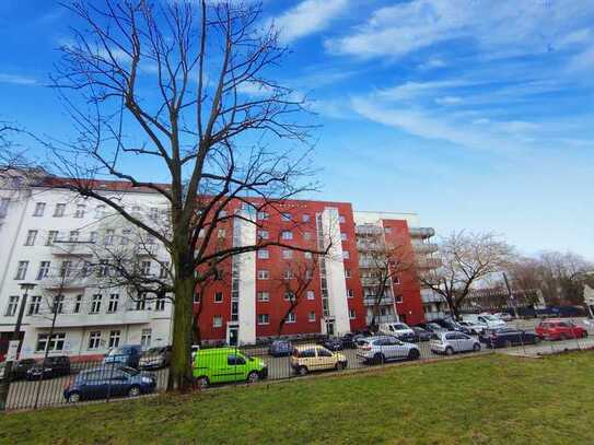 Exklusive Lage am Fockenbeckplatz – 2-Zimmer-Wohnung mit Südbalkon und Fahrstuhl - 0178-8236274