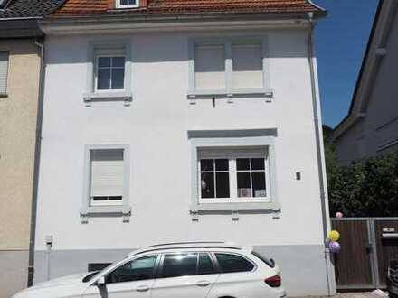 Einfamilienhaus mit Innenhof und Garten