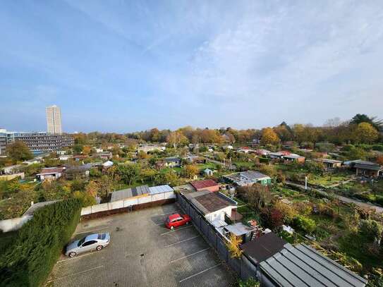 3,5 Zi Wohnung mit Terrasse und EBK in Gartenstadt-Süd