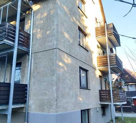 Vermiete hier in Bad Harzburg, Zentrumsnähe ein kleine Etagenwohnung mit Balkon. Kleine Küche ist da