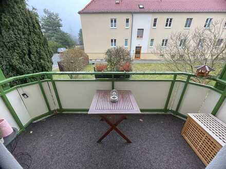 Suche Nachmieter für schöne 2-Raumwohnung 57 qm mit Balkon in ruhiger Lage mit Übernahme Küche!!