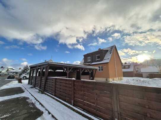 Stilvolle 3-Raum-Dachgeschosswohnung mit Großer Terasse und EBK in Burgthann Unterferrieden