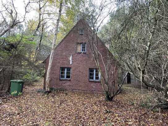 Altes Haus auf wunderschönem Baugrundstück in Nebel