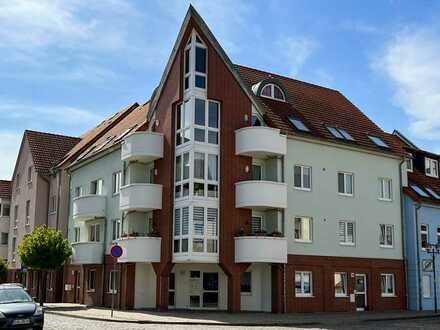 Schöne 2 Raum-Wohnung mit Balkon an der Elbe