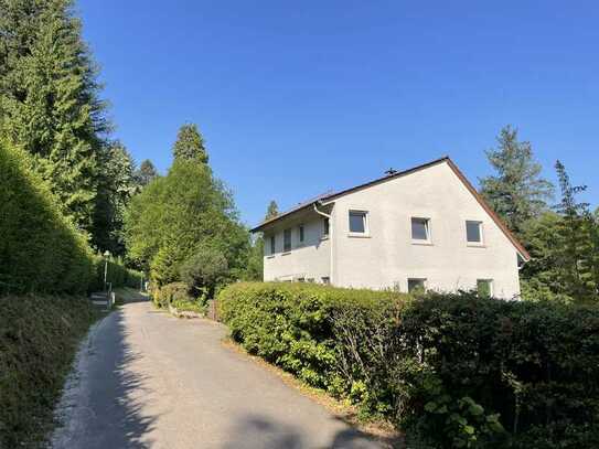 Vielseitig nutzbares Haus mit schönem Ausblick und Ruhe in Baden-Baden zu verkaufen