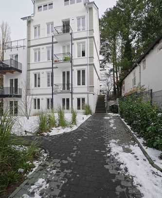 Modernes Maisonette-Penthouse mit großzügiger Dachterrasse in Groß Flottbek, Hamburg