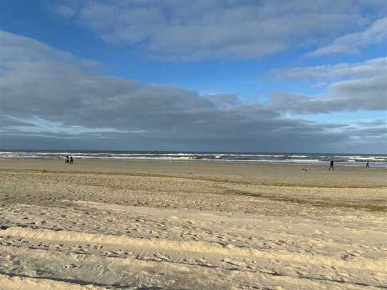 ZWEIT - Wohnung am Strandaufgang Meeresrauschen inclusive - Balkon+ eigener Parkplatz