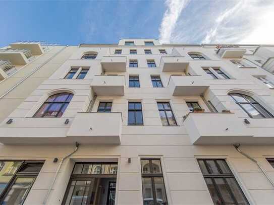 EXKLUSIVE 2-ZI.-WOHNUNG mit großem Sonnenbalkon - IN TOPMODERNISIERTEM ALTBAU - nur 100m zur Spree!