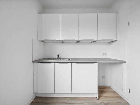 Helle und bezugsfreie 2-Zimmer-Whg. mit Balkon in Monheim am Rhein