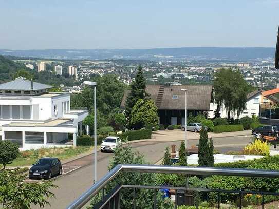 Helle, schöne 3-Zimmer-Wohnung mit Balkon und EBK in Koblenz