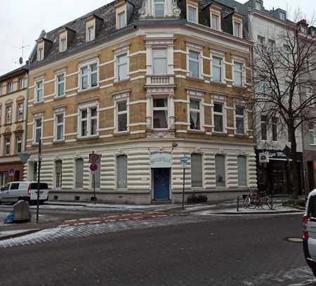 Helle 3-Zimmer-Wohnung im Denkmalaltbau. Mitten in Ehrenfeld