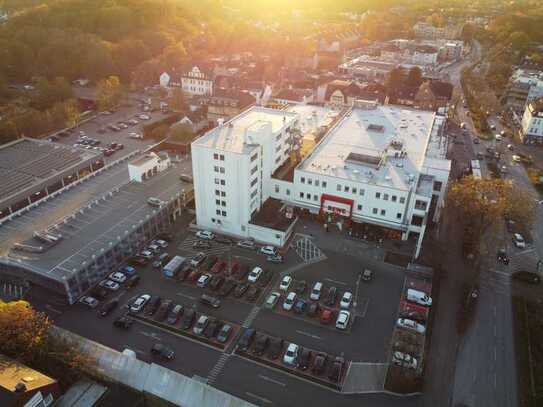 Große Gewerbeimmobilie - Ärztehaus und Einkaufszentrum mitten im Zentrum!