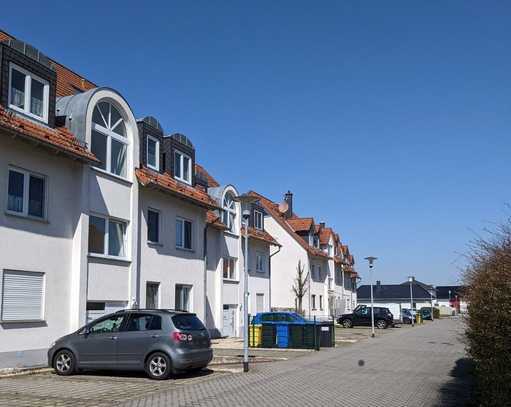 Schöne 1,5 Zi-Maisonette-WE mit Südbalkon, EBK, Bad mit Wanne+Dusche, Fußbodenhzg. in Queis