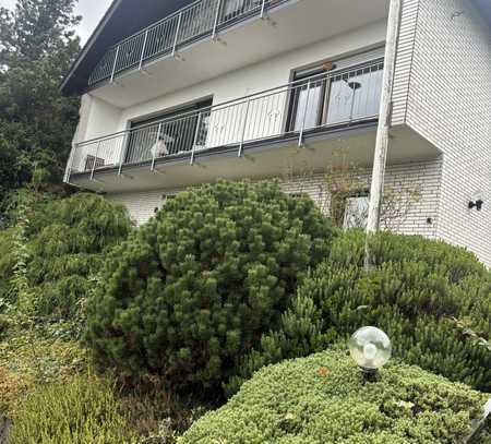 Erstbezug nach Sanierung: günstiges und geräumiges 5-Zimmer-Haus in Lohmar