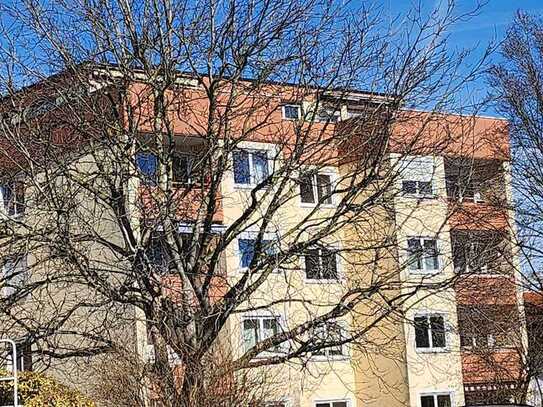 DG-Wohnung große Terrasse in Freilassing. Ruhige Lage, tolle unverbaubare Aussicht in die Berge,