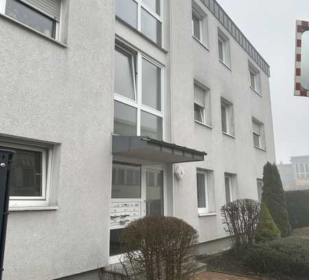 Attraktive 4-Zimmer-Wohnung mit Balkon und Einbauküche in Kelkheim