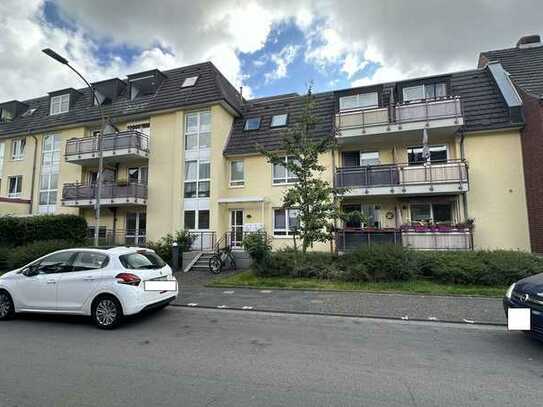 Kerpen-Mitte! Renovierte 3-Zimmer Wohnung mit Balkon in gepflegtem Mehrfamilienhaus zu verkaufen.