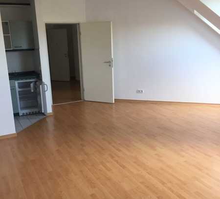 2 Zimmerwohnung mit Einbauküche