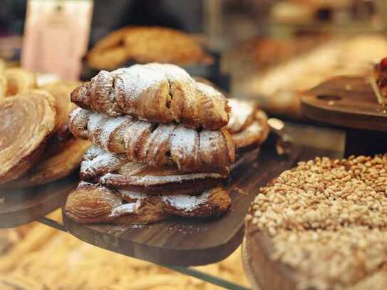 Café mit großzügiger Produktionsküche in Kreuzberger Kiezlage