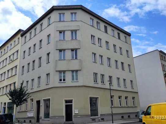 Wohnung mit Balkon im 1.Obergeschoss mit Einbauküche und Balkon