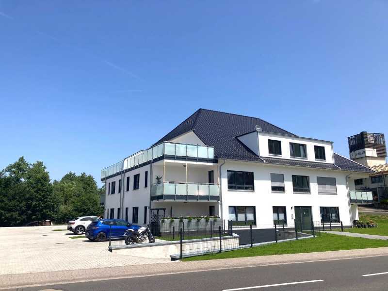                                                               GROSSE 4 ZKB WOHNUNG IN B&Ouml;CKELS MIT BALKON UND MODERNEM KOMFORT...                                                       in Petersberg (Fulda)