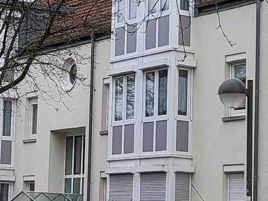 Modern renovierte 2-Zimmer-Wohnung mit Balkon/EBK in Kornwestheim/ Stotzgebiet/ Joseph-Haydn-Strasse