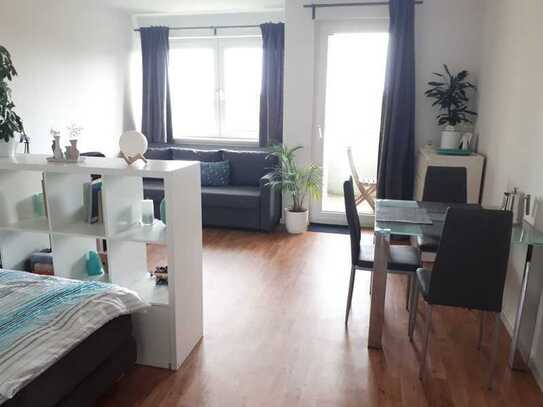 Helle 1-Zimmer-Wohnung mit Balkon