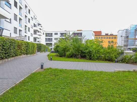 Schöne 2-Raum-Wohnung mit EBK und Terrasse in Stuttgart