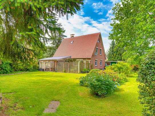 Geräumiges EFH auf großem, gepflegtem 1.147 qm Grdstk. zentral in Sterup! Überd. Terrasse & Garage!