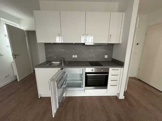 *NEU* Barrierefreie 1-Zimmerwohnung mit Einbauküche und Terrasse in Niederschöneweide (Treptow)