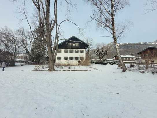 GR. HAUS IN IDYLLISCHER LAGE, JEDOCH MITTEN IN UNTERWÖSSEN