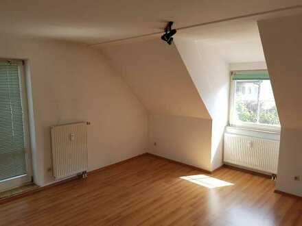 2-Zimmer-DG-Wohnung mit Balkon in Tübingen-Derendingen