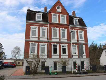 Kiel Hassee: Mehrfamilienhaus in guter Lage mit Ausbaureserve