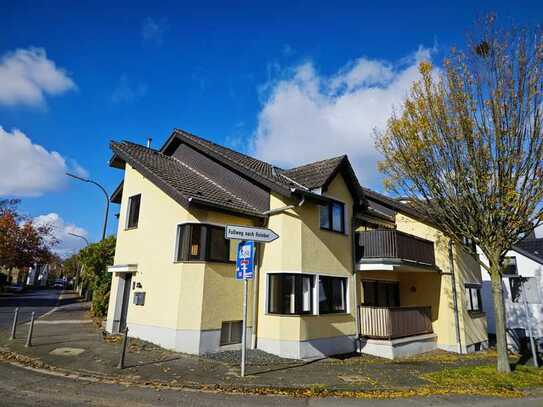 zentral gelegene großzügige 2-Zimmer-Wohnung, 2 Balkone & großer Terrasse in Bonn-Niederholtdorf