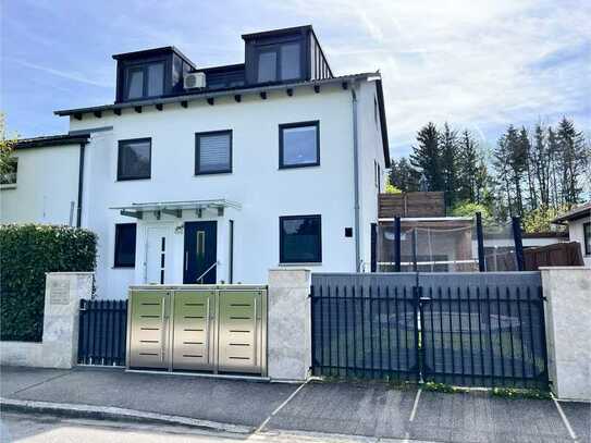 Großzügiges, modernes Zweifamilien- oder Einfamilienhaus direkt an den Isarauen in München Freimann