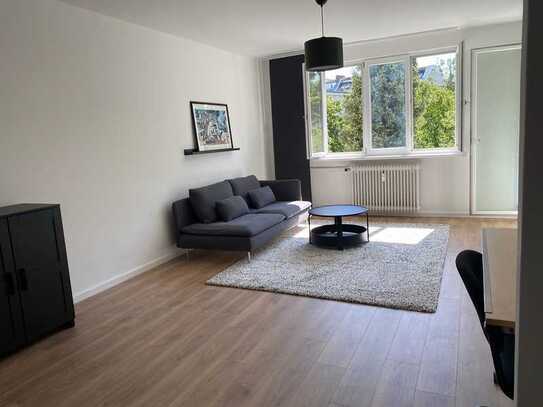 Fully furnished and renovated apartment- Heylstraße,10825 Berlin