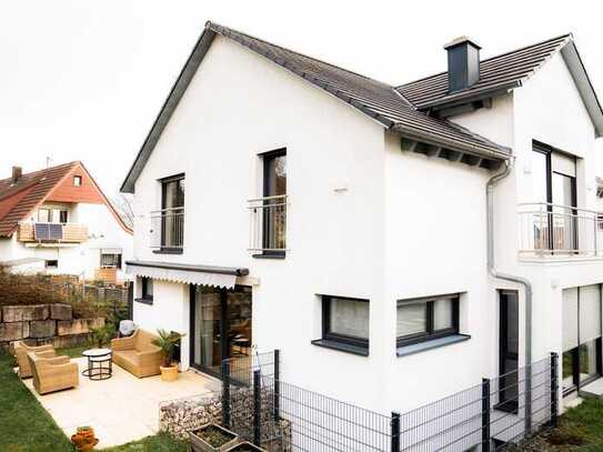 Hochwertiges 8-Zimmer-Einfamilienhaus mit ELW – durchdacht, lichtdurchflutet & energieeffizient