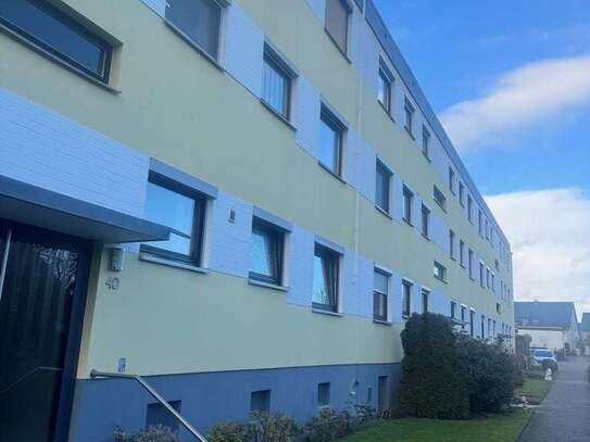 Gepflegte 3-Zimmer Eigentumswohnung mit großem Sonnenbalkon und PKW-Stellplatz