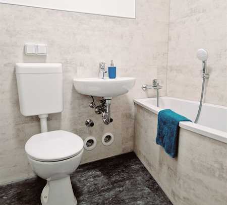 Neu sanierte 4 - Raumwohnung mit Balkon ab 01.11.2025 verfügbar Am Sportpark 24!
