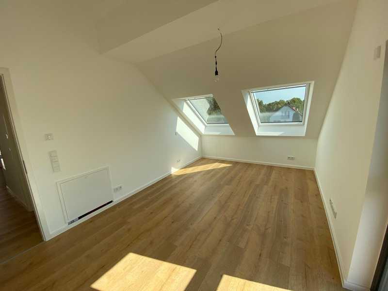                                                              1,5 Zimmer Dachgeschosswohnung (Nr. 7 ) in Frankfurt Harheim                                                       in Harheim (Frankfurt am Main)