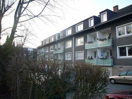 Freundliche 3,5-Zimmer-Wohnung, Balkon, grüne Stadtrandlage Bochum/Essen