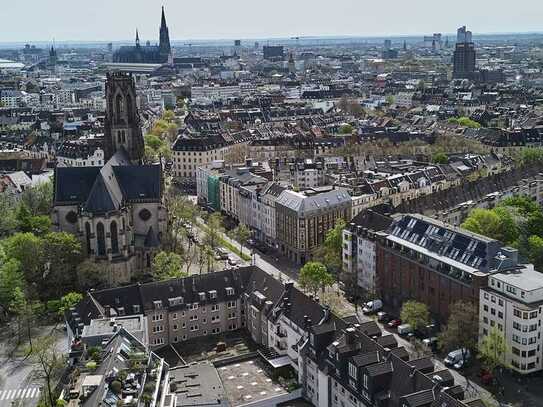 Wohn- und Geschäftshaus im Agnesviertel