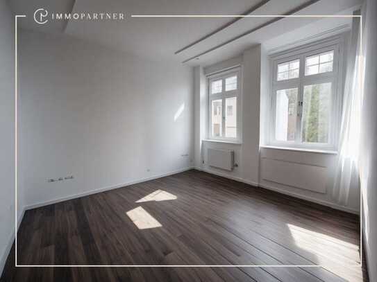 Eleganz in Perfektion – Altbau mit Stuck, hohen Decken & moderner Ausstattung