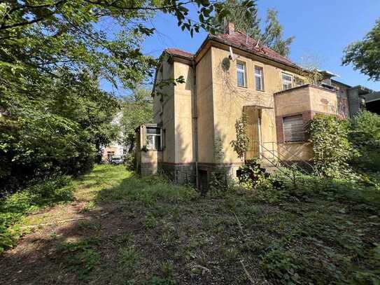 SANIERUNG ODER NEUBAU IN BESTLAGE VON STRIESEN