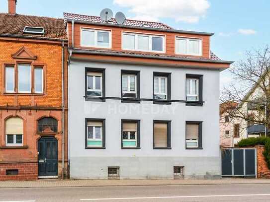 Voll vermietetes Mehrfamilienhaus mit 3 Wohnungen, Terrasse, Dachterrasse und jede Menge Platz