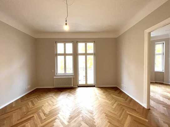 Helle, großzügige 3-Zimmer Wohnung mit Balkon, Altbau saniert, provisionsfrei