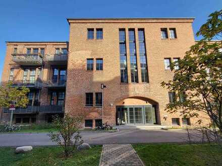 Schönes Loft mit großem Balkon in Wassernähe