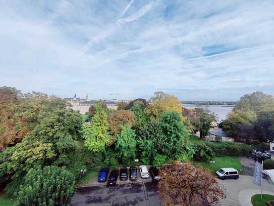 Stilvolle, zentral gelegene 3-Zimmer-Maisonette-Wohnung mit 2 Balkons (beide Rheinblick)