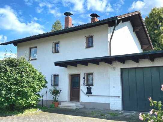 Paradiesischer Garten mit charmanten Einfamilienhaus