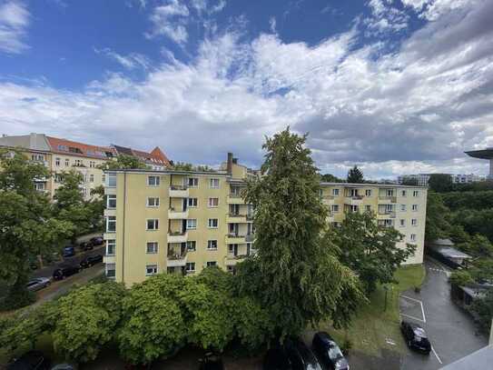 *** Sanierte 2 Zimmerwohnung mit Balkon nähe Lietzensee ***